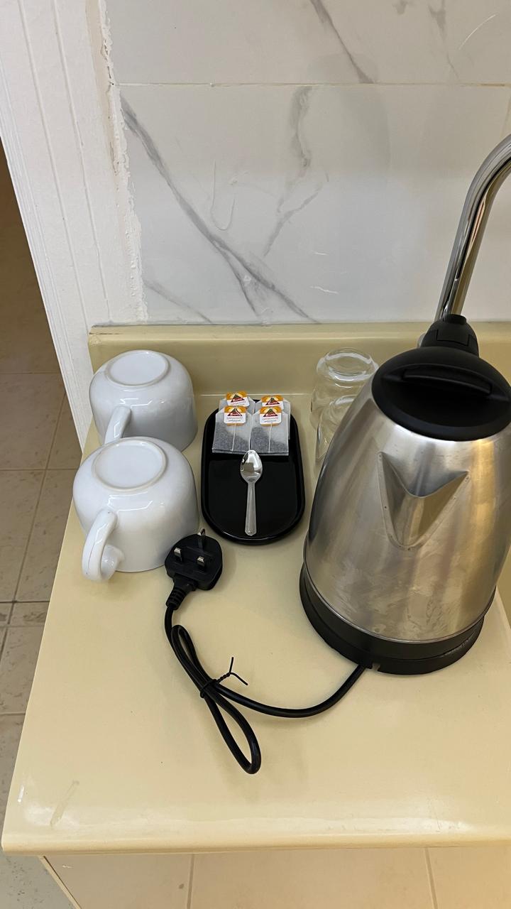 استديو بسرير ماستر وجلسة في حي الصحافه 102