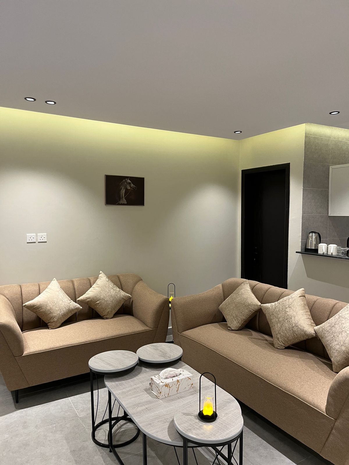 Distinctive apartment in Al-Izdihar 104