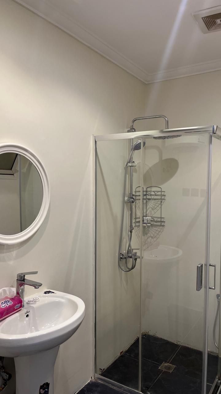 استديو بسرير ماستر وجلسة في حي الصحافه 102