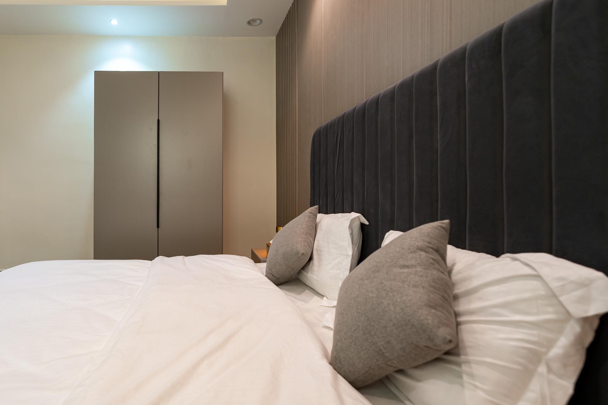 A distinctive apartment in the Press District 112.