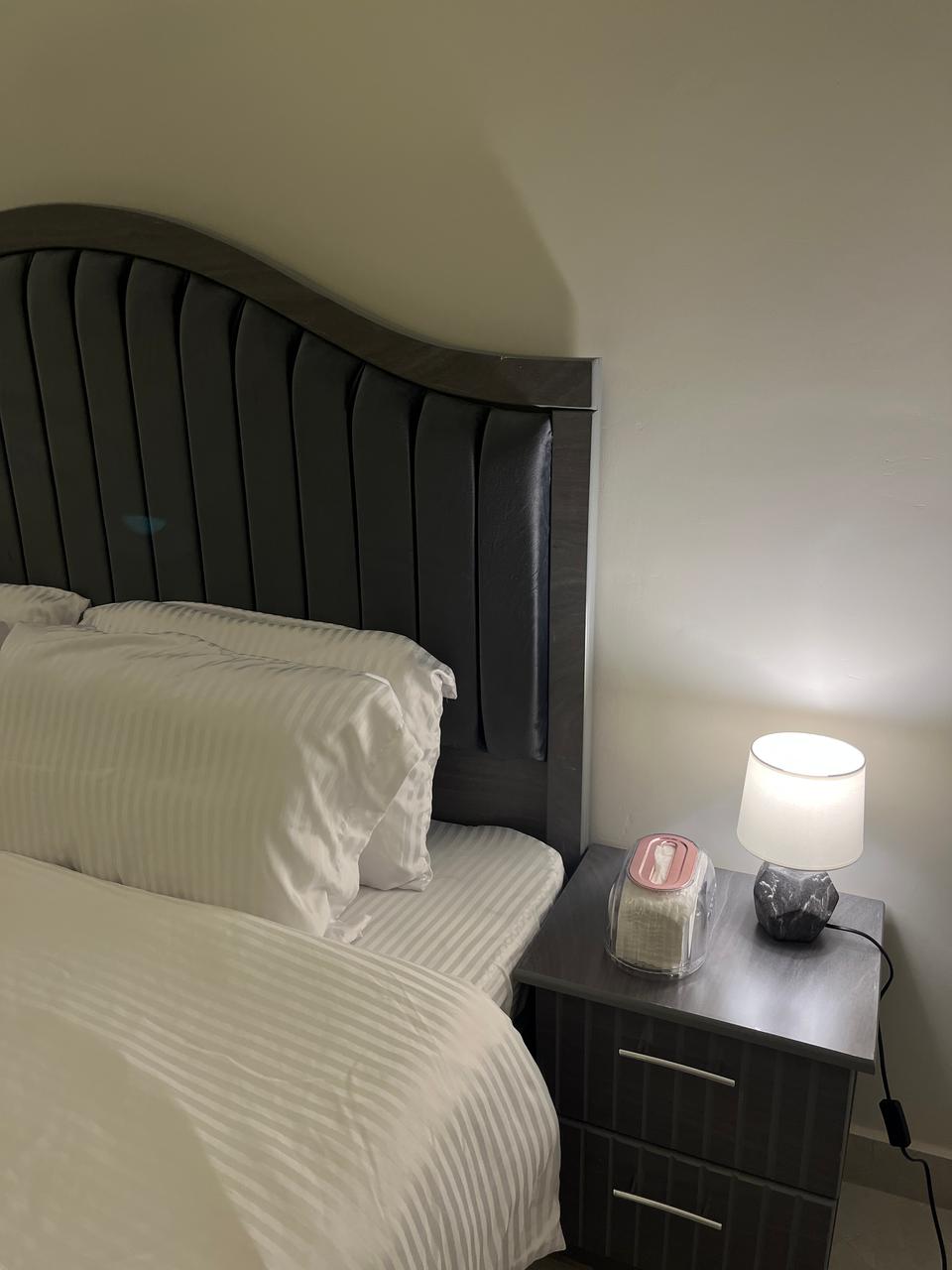 شقه مميزه في حي الفلاح 114