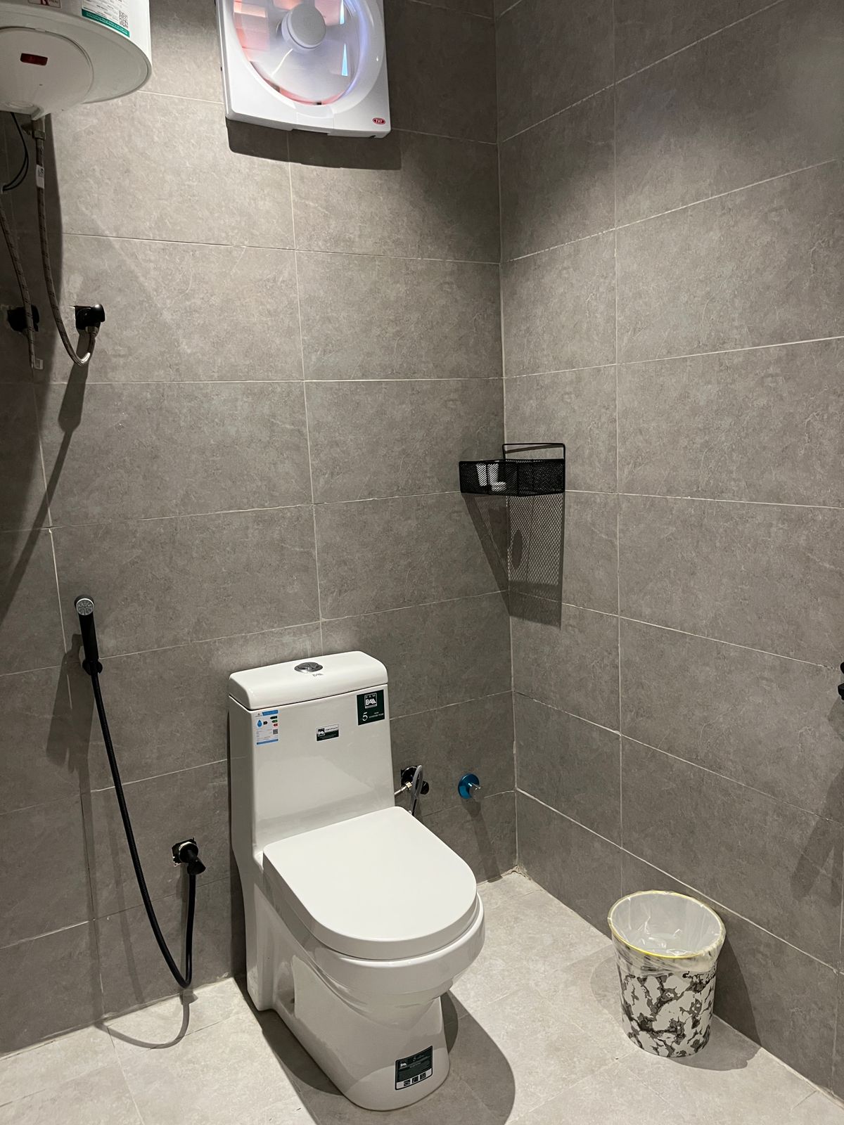 Distinctive apartment in Al-Izdihar 104