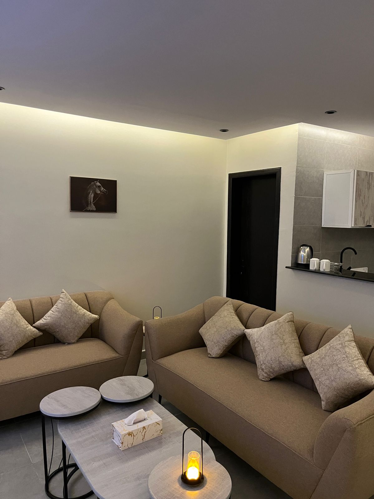 Distinctive apartment in Al-Izdihar 104