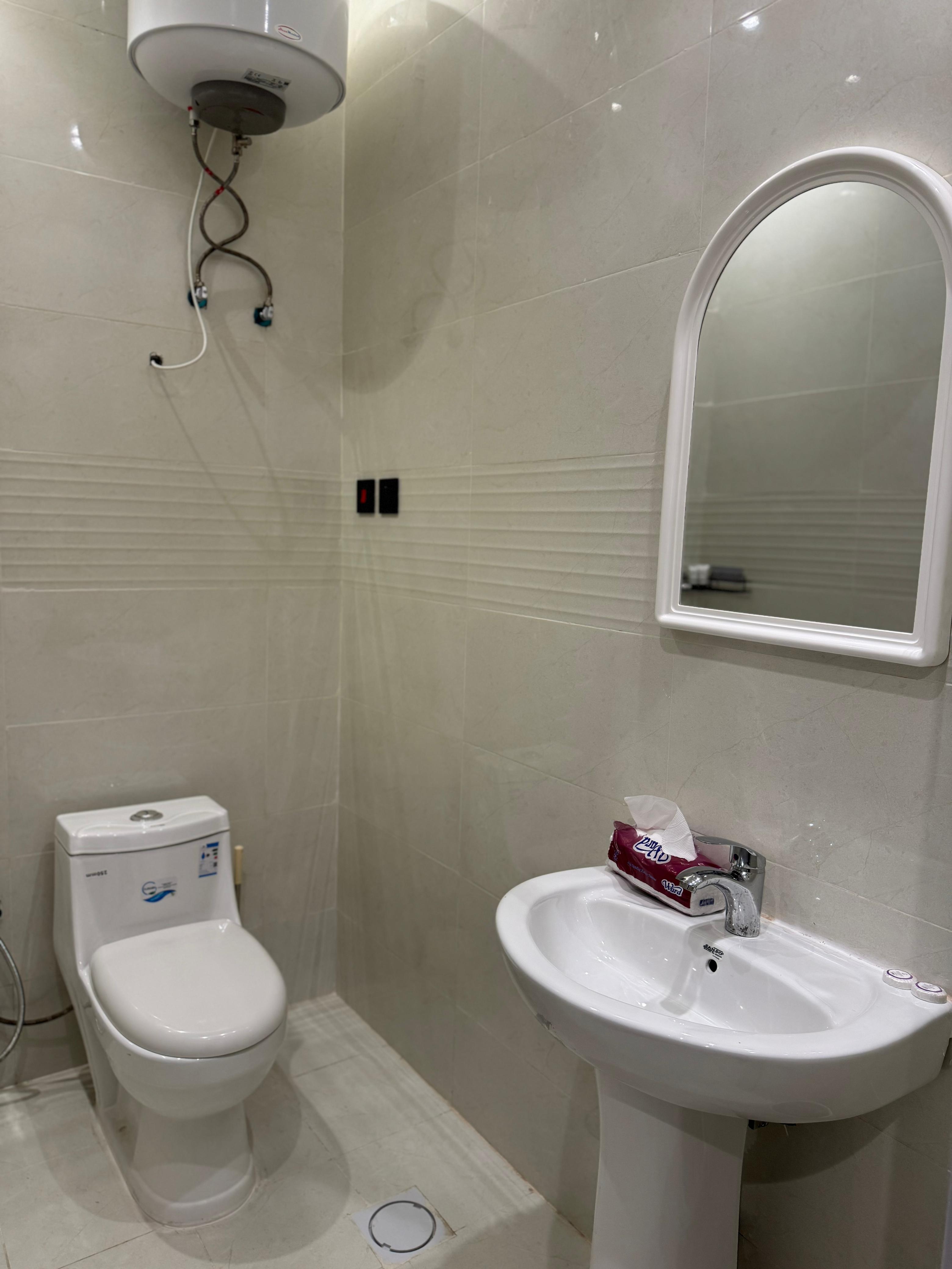 شقه بدخول ذاتي وسرير مريح في حي الوادي 109