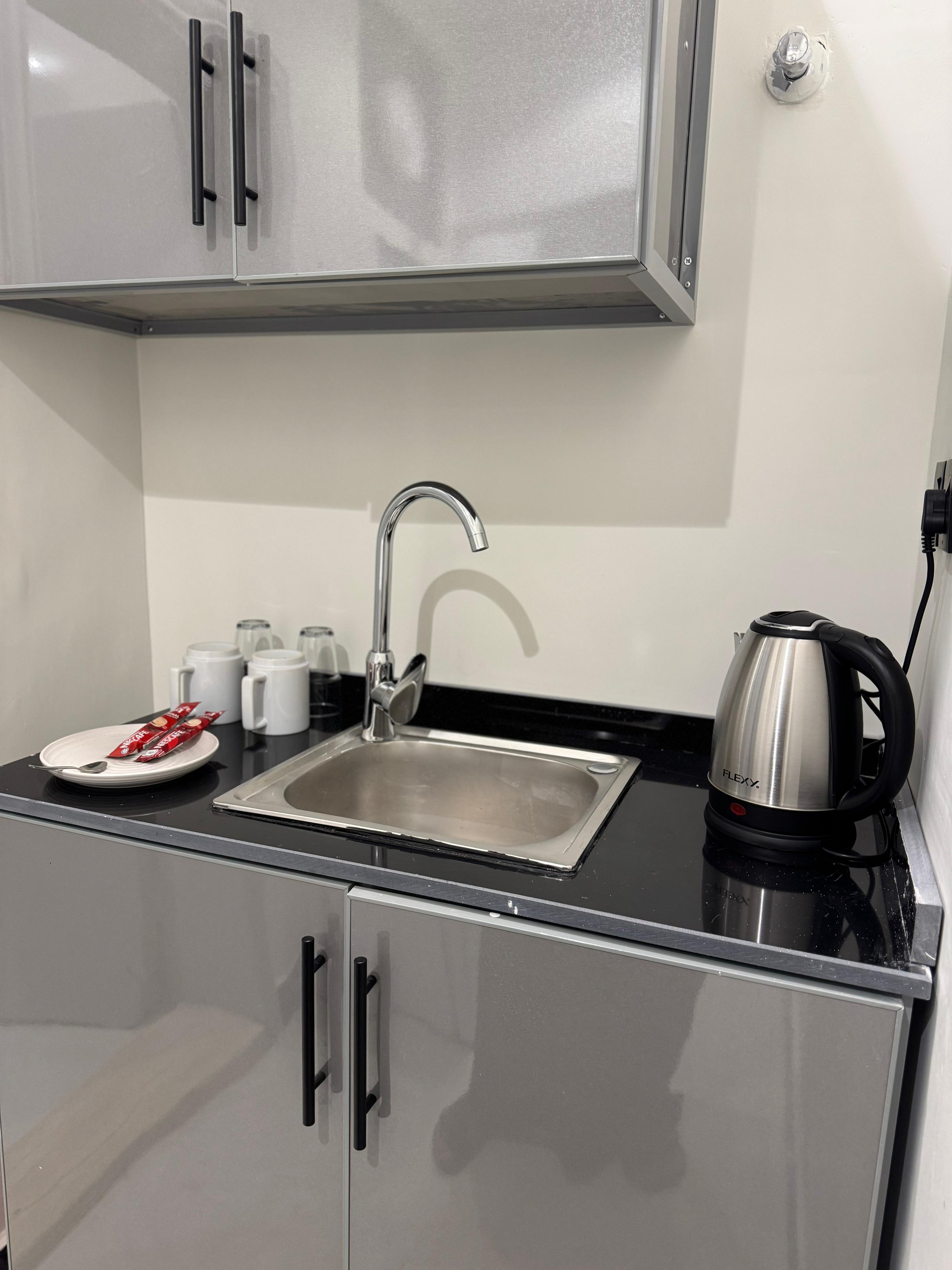 شقه بدخول ذاتي وسرير مريح في حي الوادي 109